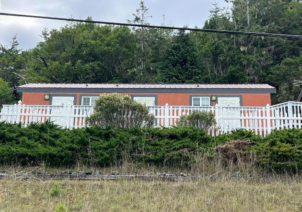 Rogue River Landing Resort Gold Beach Exteriör bild